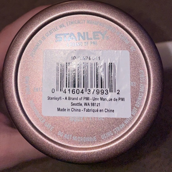 Rose Quartz Stanley 40 oz. - Picture 2 of 5